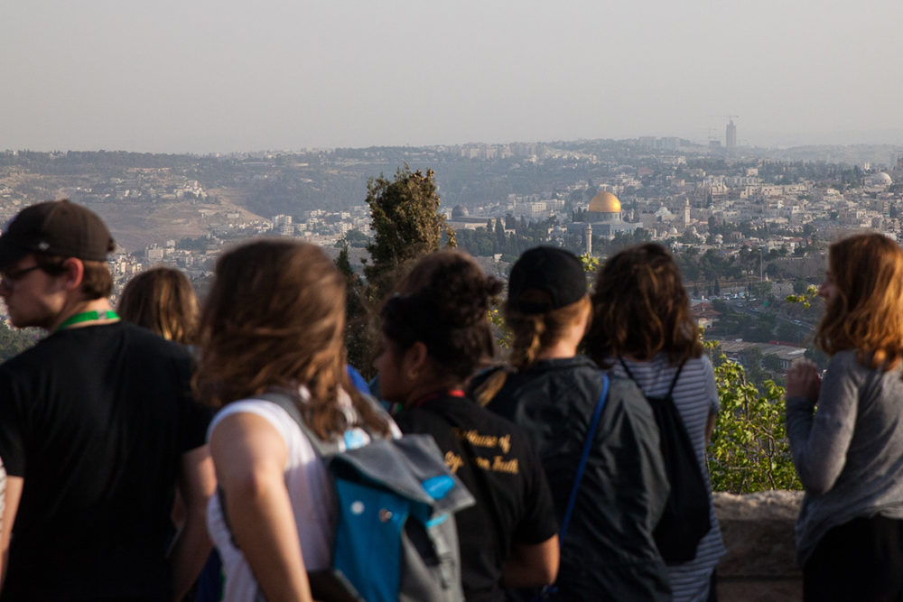 TKC Students at a scenic overlook in Israel