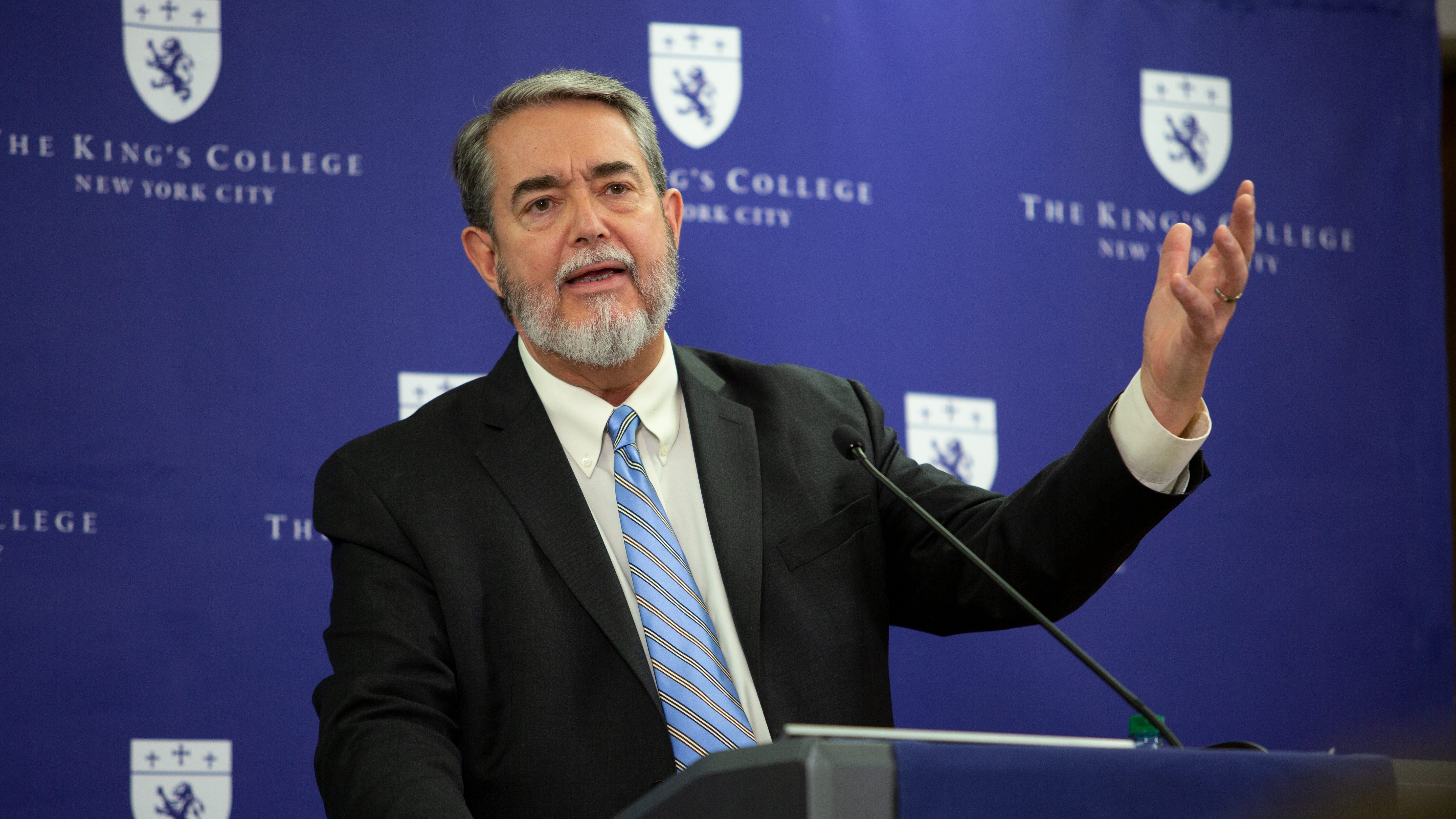 Dr. Scott Hahn